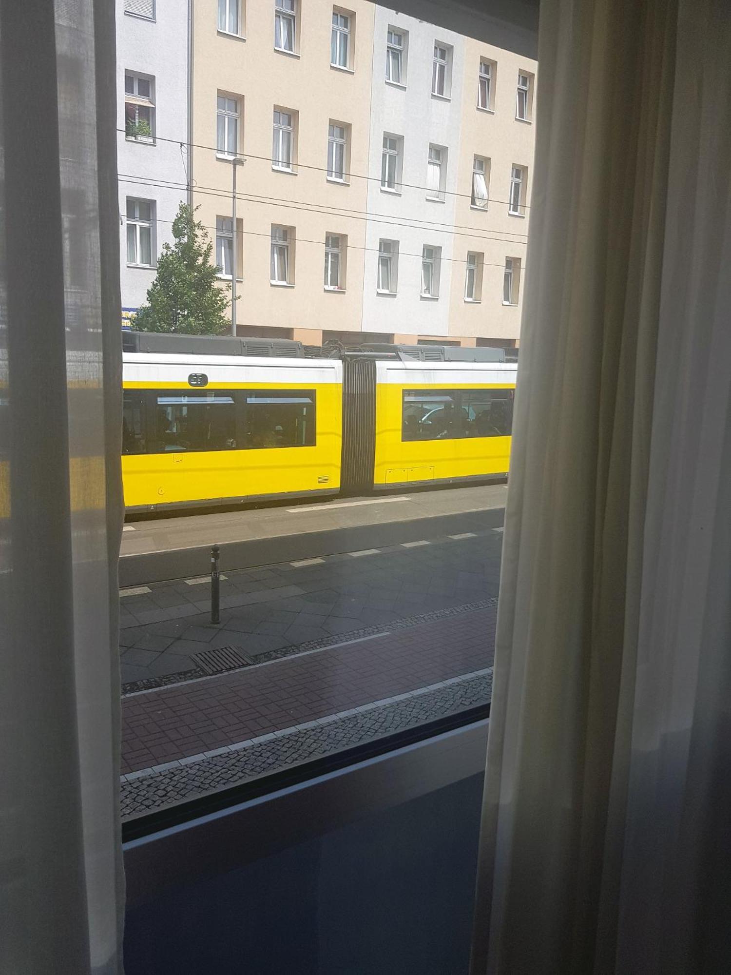 Spreepolis Boardinghaus Aparthotel Berlin Bagian luar foto